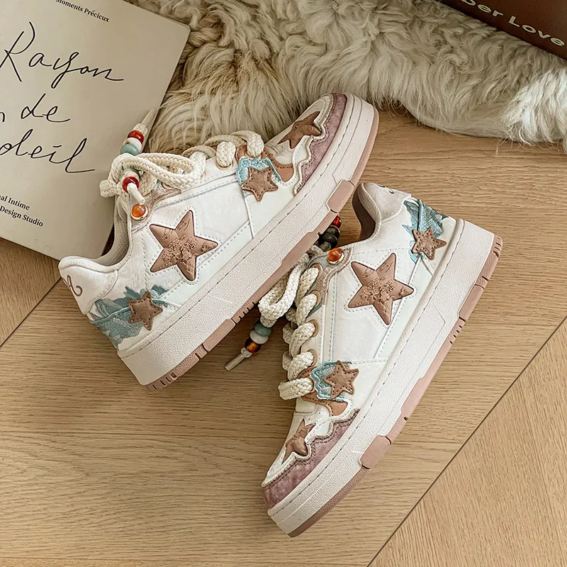 2024 Nuevos zapatos de mesa versátiles de Fashion Riverside Festival Festival Casual para hombres para hombres y mujeres.