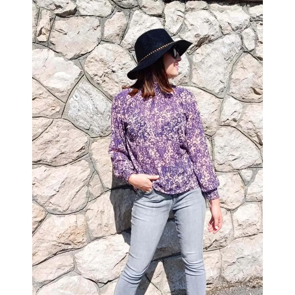 Blusa Flores ONAELA Morado