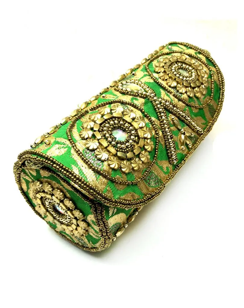 BOLSOS FIESTA VERDES CON ORIGINAL FORMA DE BAGUETTE REDONDEADA