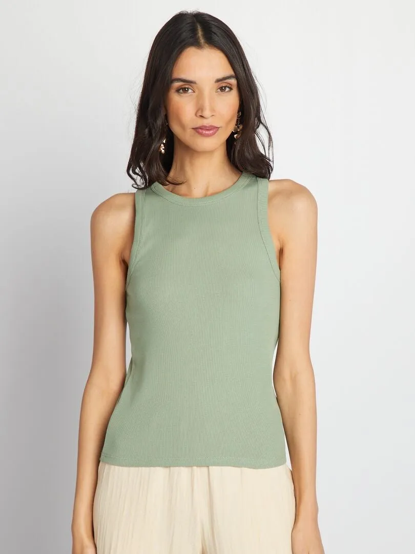 CAMISETA DE TIRANTES DE CANALé CON CUELLO AMERICANO  VERDE