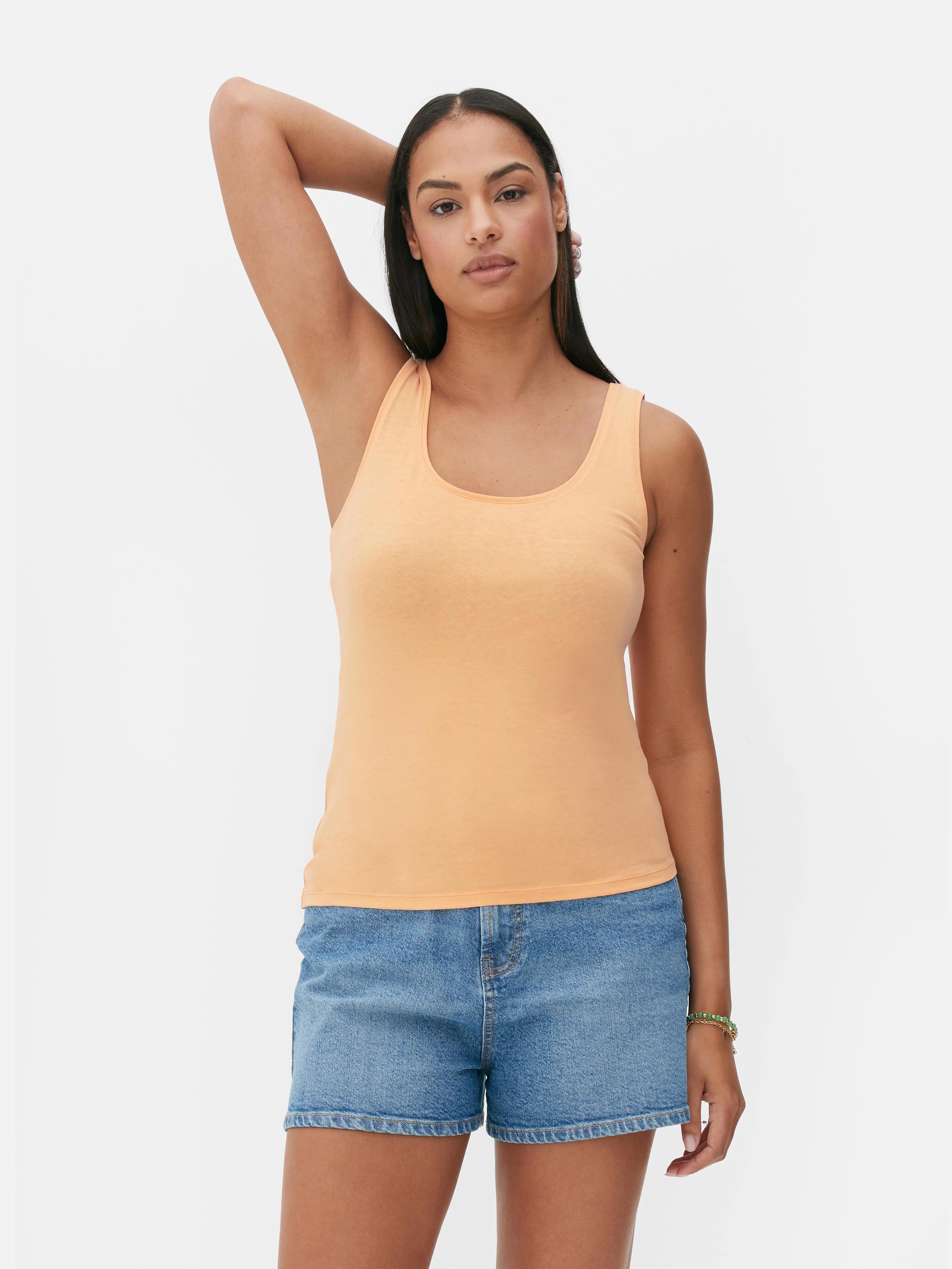 Camiseta sin mangas elástica básica de escote amplio