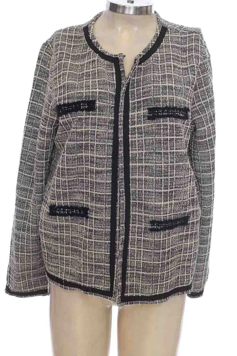 CHAQUETA / ABRIGO COLOR GRIS  SFERA
