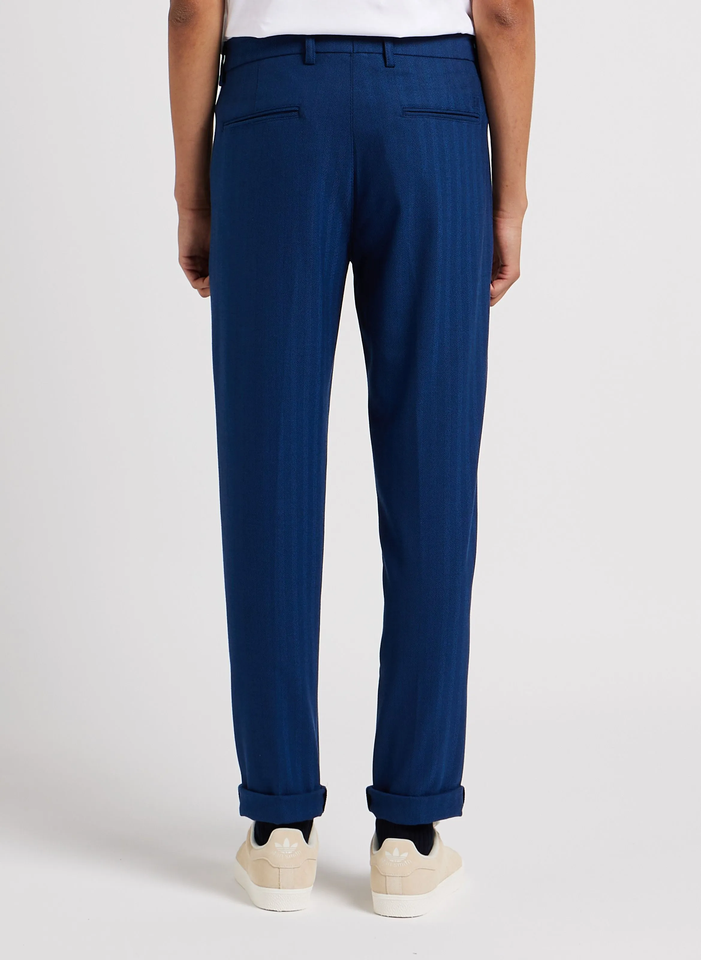 COMO  PANTALóN RECTO CON MOTIVO DE ESPIGAS EN AZUL