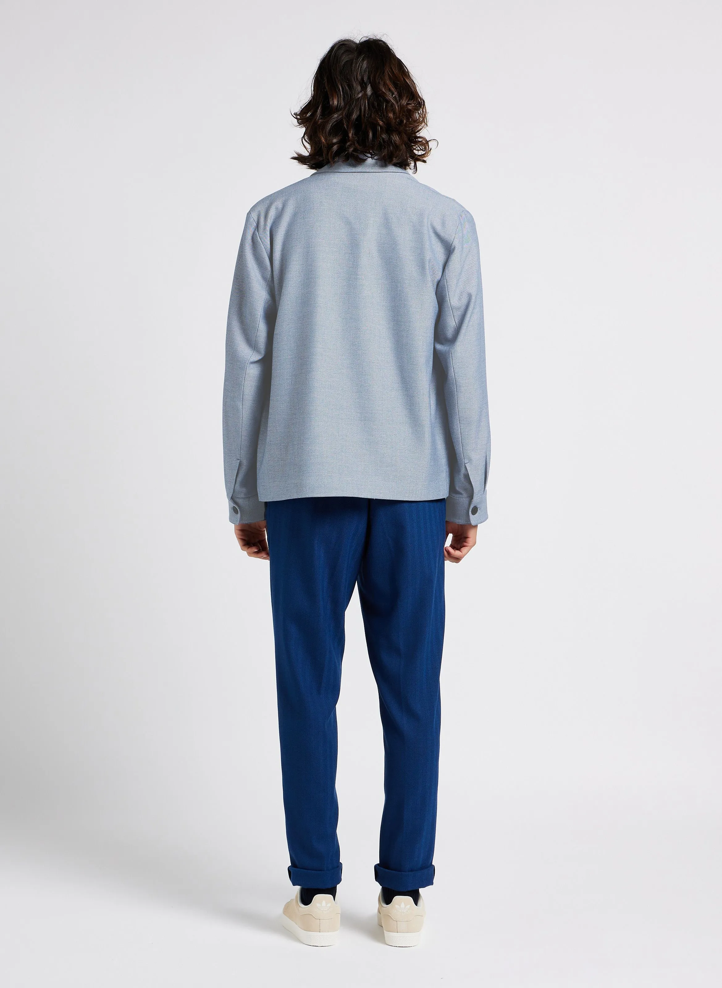 COMO  PANTALóN RECTO CON MOTIVO DE ESPIGAS EN AZUL