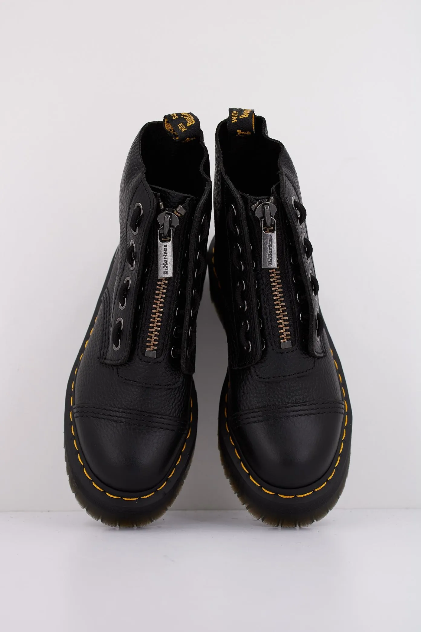 DR. MARTENS SINCLAIR 8 EYE AUNT S