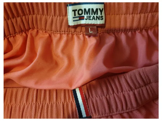 Falda plisada de Tommy Hilfiger. Rosa 