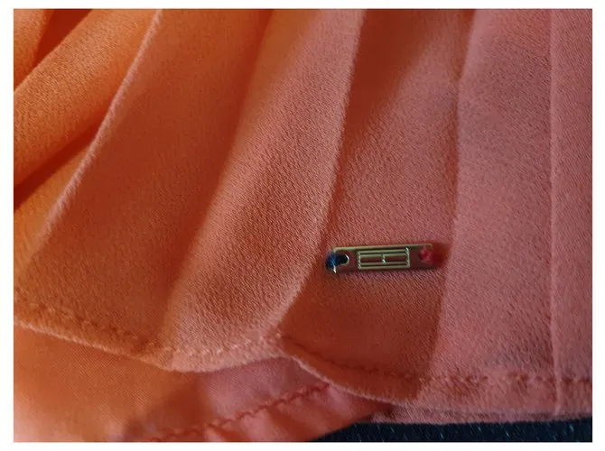 Falda plisada de Tommy Hilfiger. Rosa 