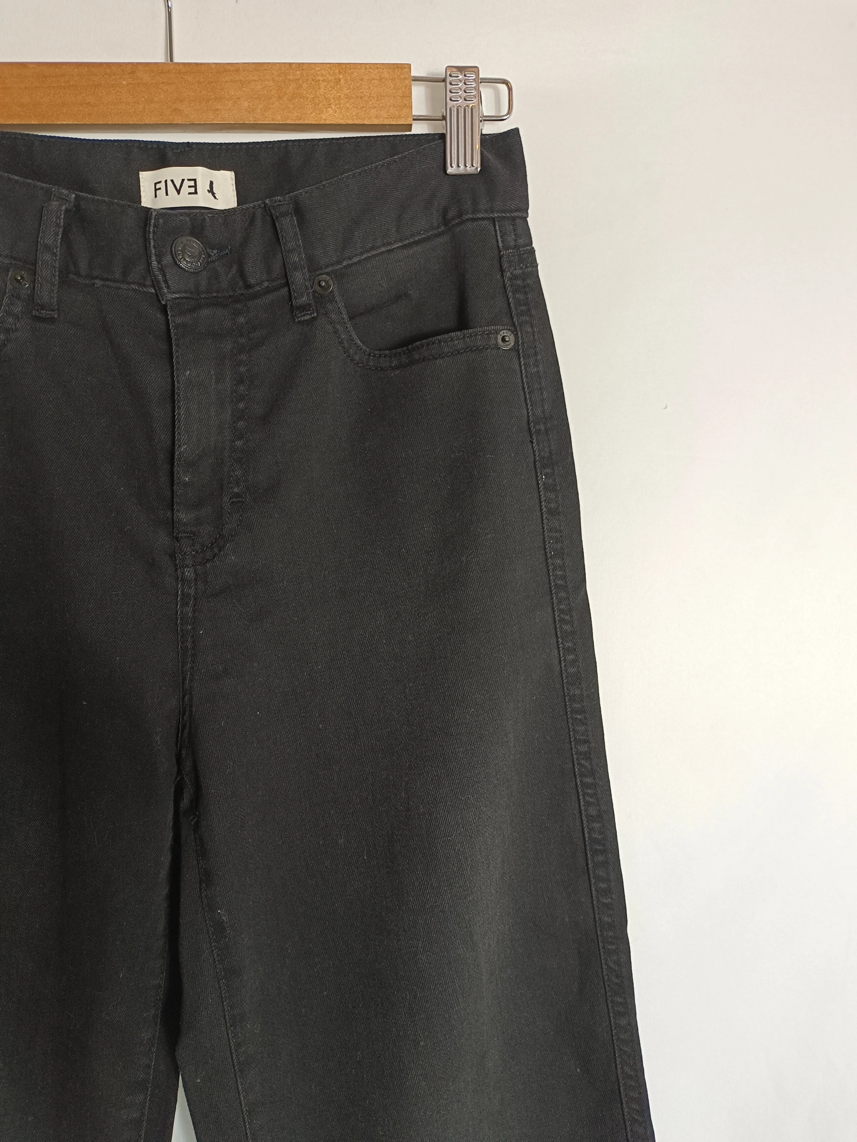 FIVE. Pantalón negro ancho T.27(34)