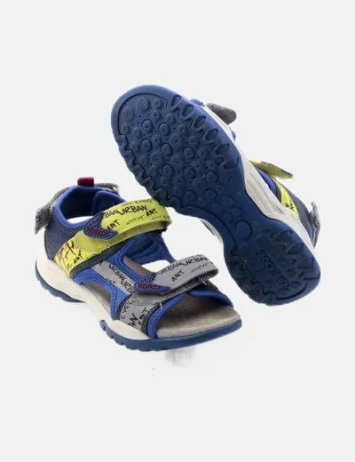 Geox Sandalia gris y azul estampado
