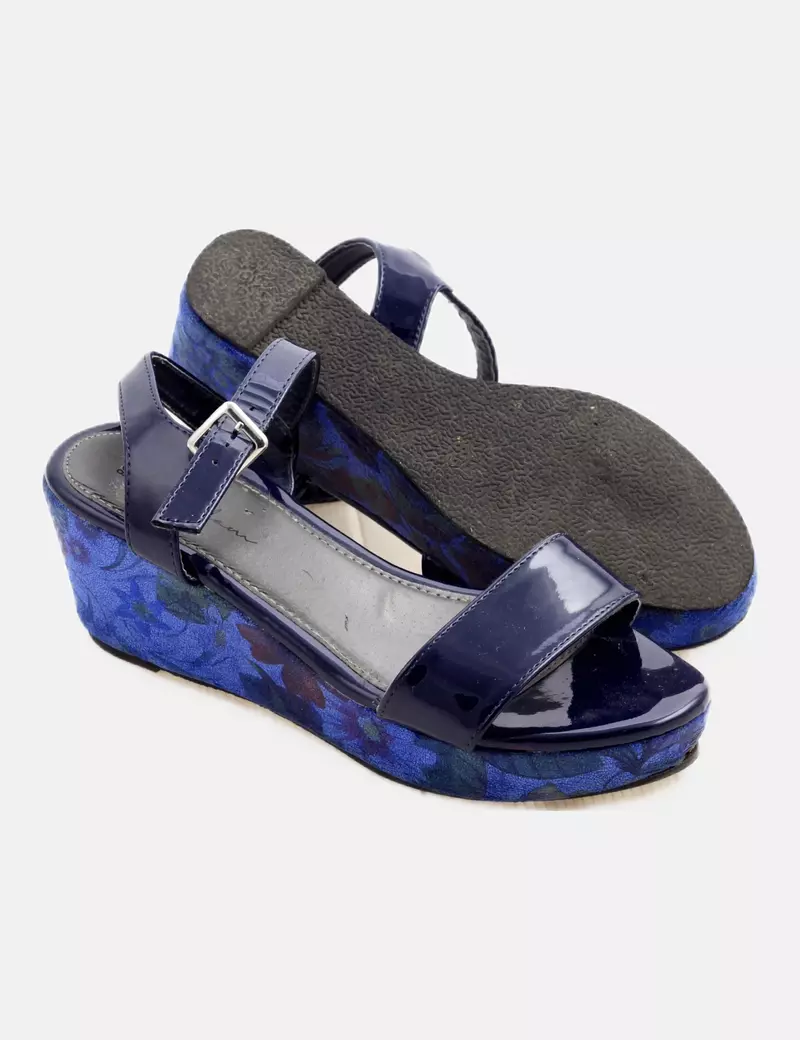 Lady glam Sandalia con cuña azul marino