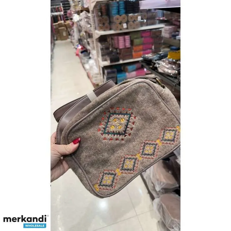 LOTE DE BOLSOS AL POR MAYOR  OFERTA EXCLUSIVA MAYORISTA