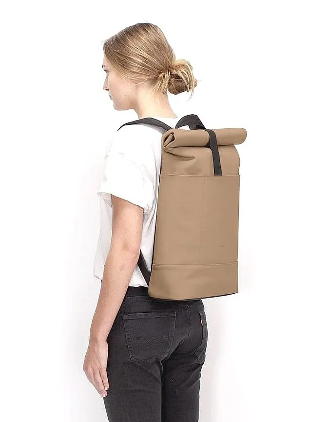 MOCHILA UCON ACROBATICS HAJO MEDIUM LOTUS  ALMOND