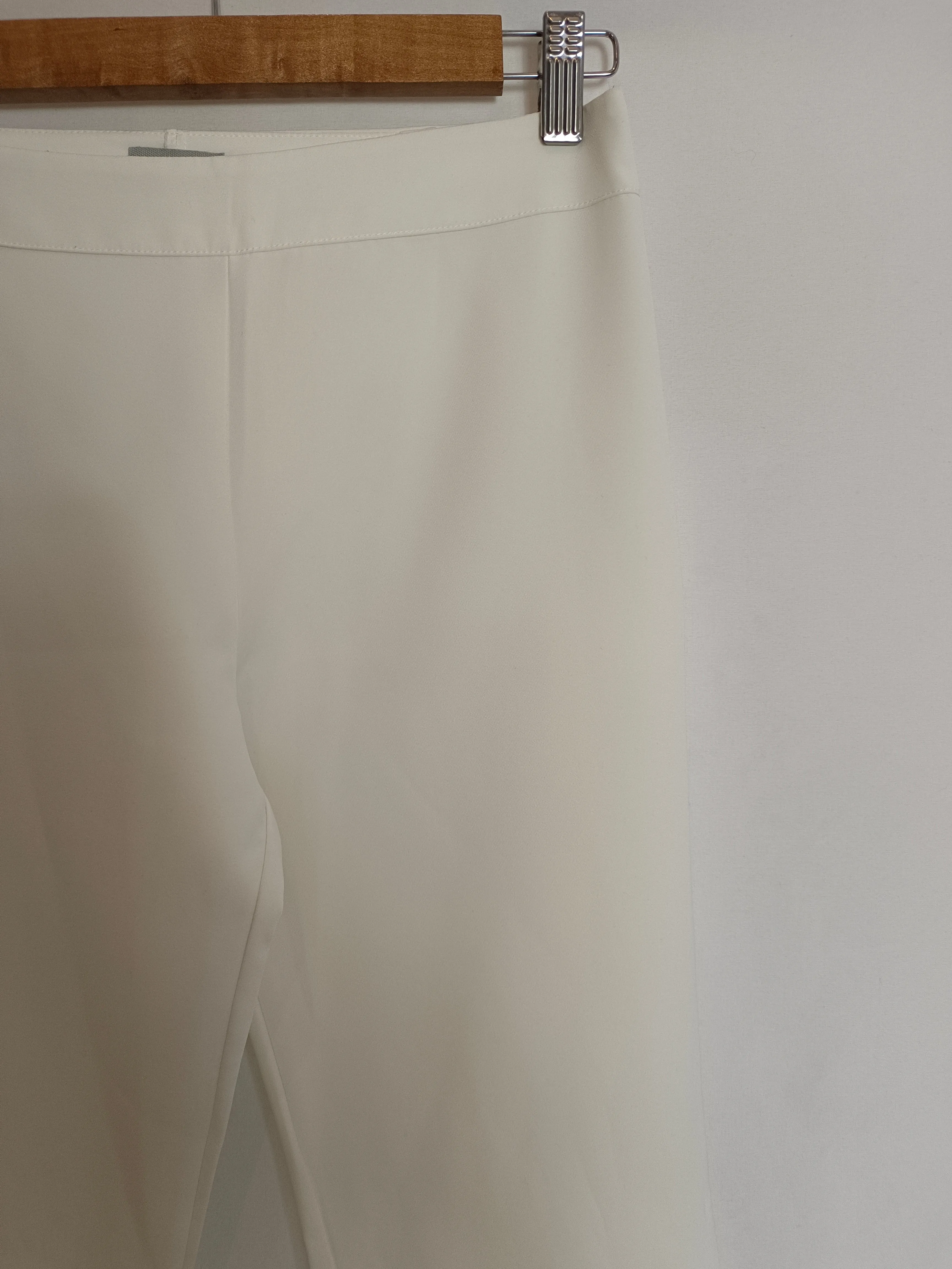 NOON. Pantalón blanco campana T.(12)34