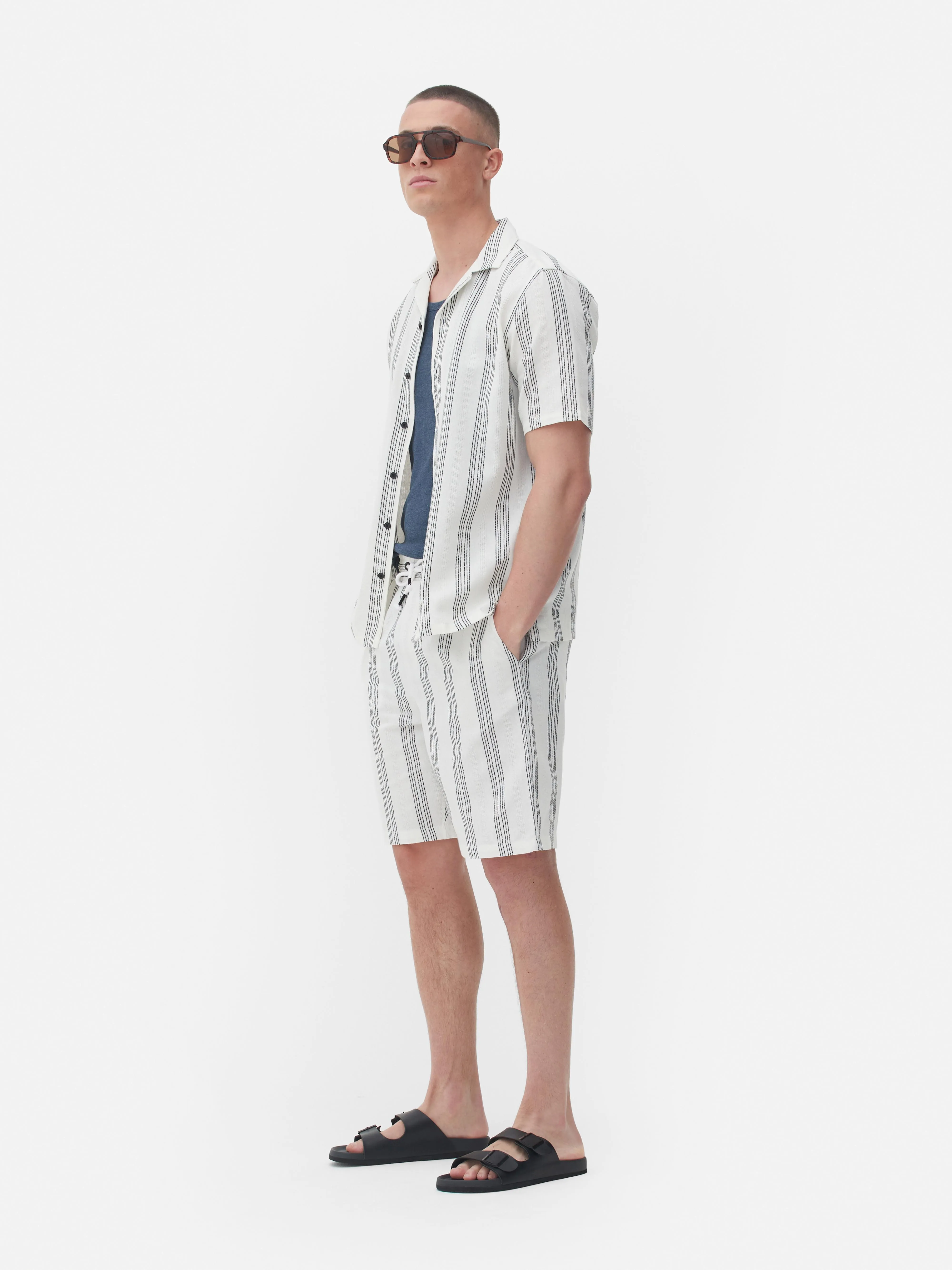Pantalones cortos chinos con cordón de ajuste texturizado