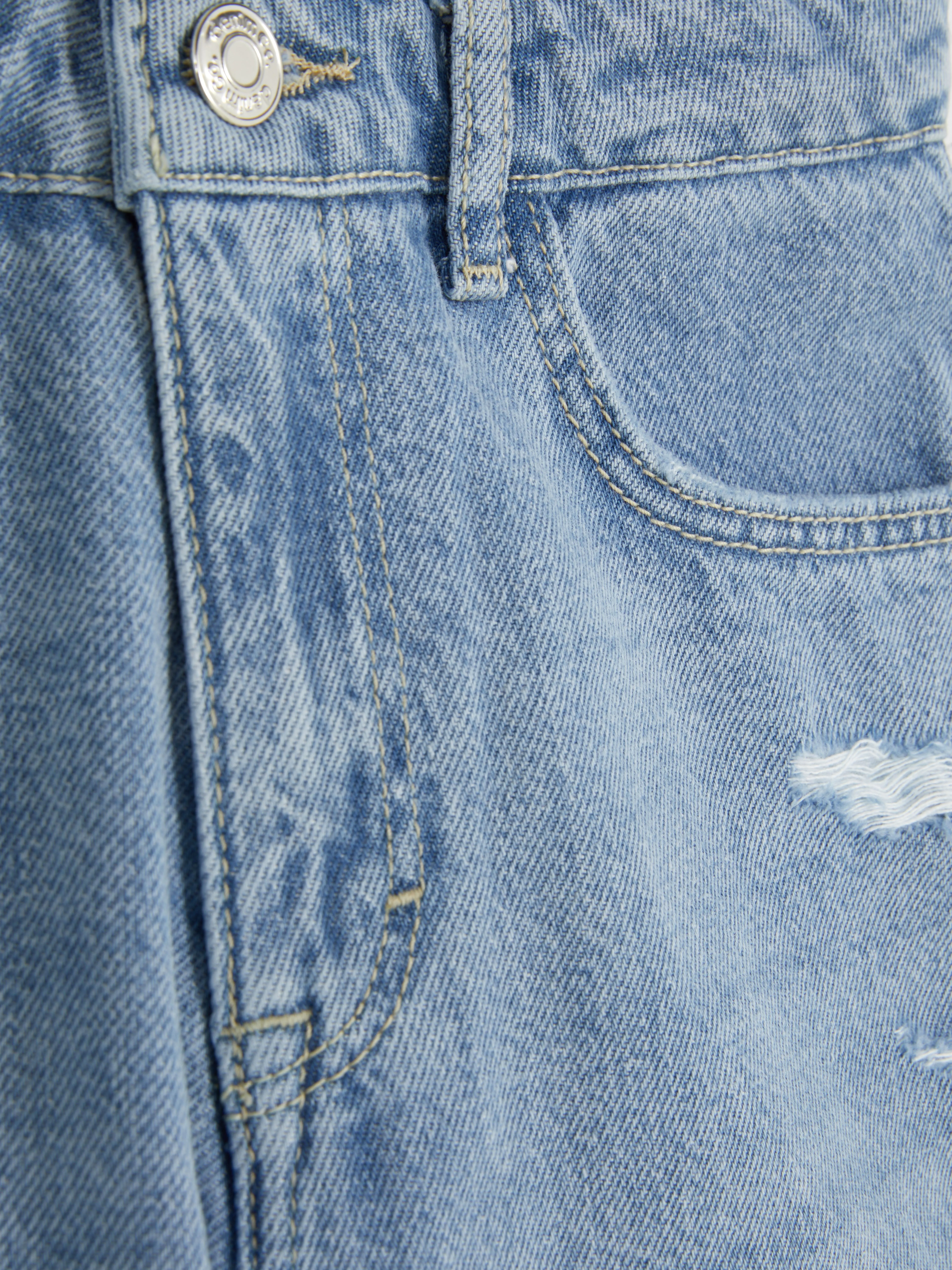 Pantalones cortos vaqueros con efecto desgastado