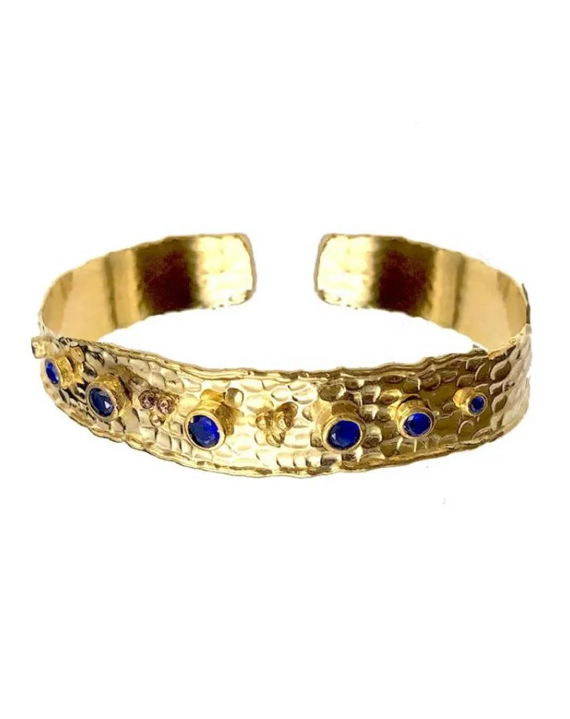PULSERAS DORADAS CON PEDRERIA AZULONA PERFECTA PARA BODAS