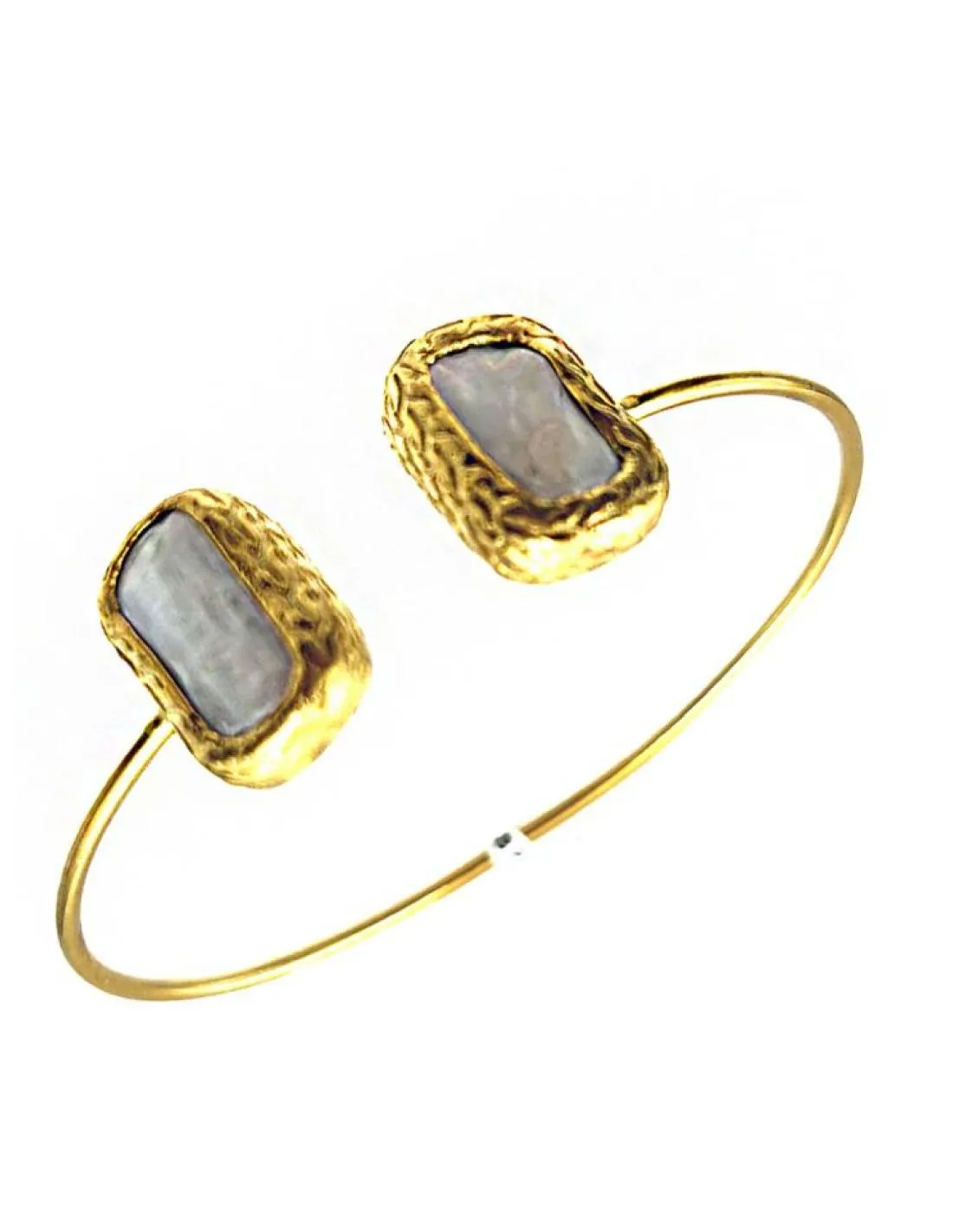 PULSERAS DORADAS CON PERLAS PARA INVITADAS DE BODA