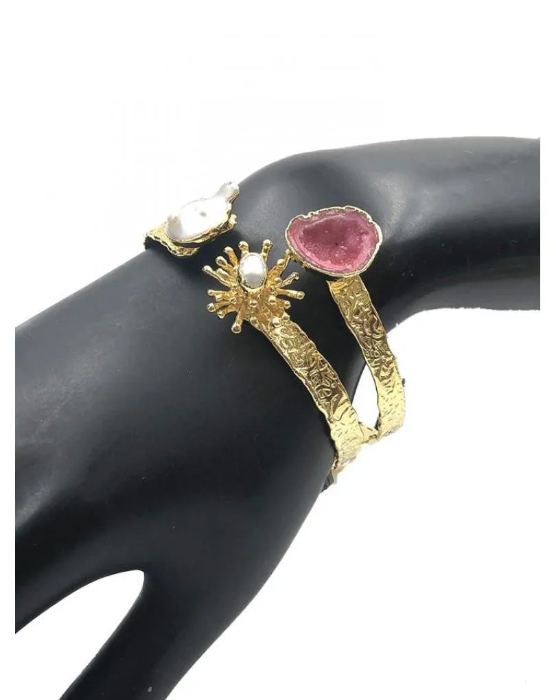 PULSERAS MUJER DORADAS CON PERLAS Y PIEDRA FUCSIA