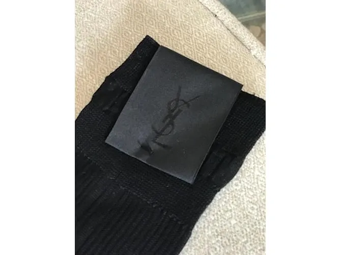 SAINT LAURENT Camiseta de lencería.  Lana Negro 