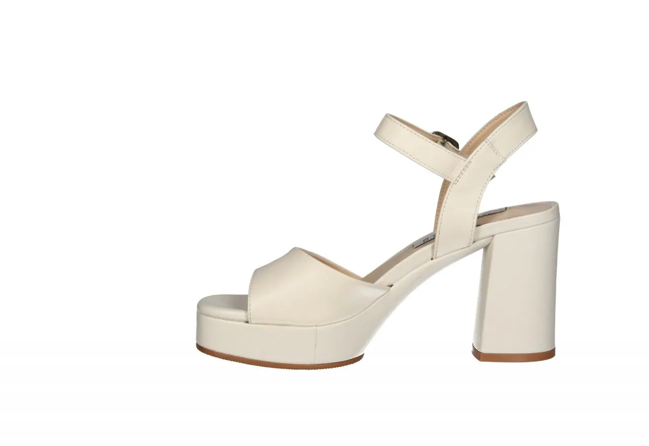Sandalia Piel Beige Liso Tacón Alto y Pataforma