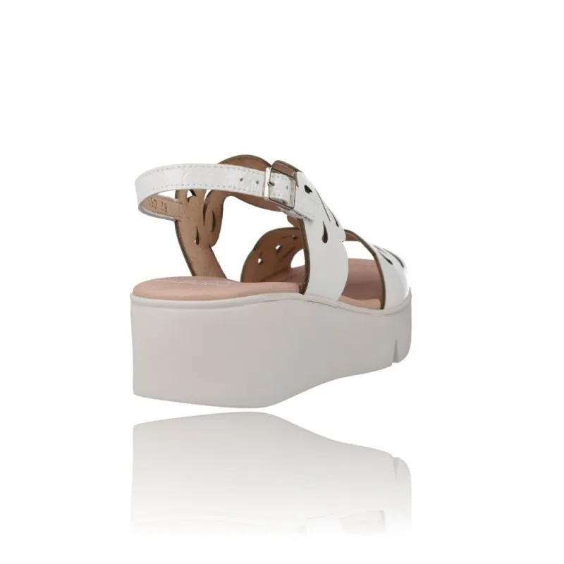 SANDALIAS CON CUñA PARA MUJER WONDERS AFRO B7930