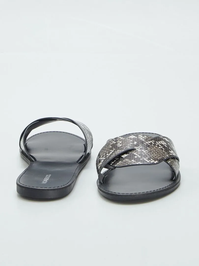 SANDALIAS CON ESTAMPADO DE LEOPARDO  NEGRO