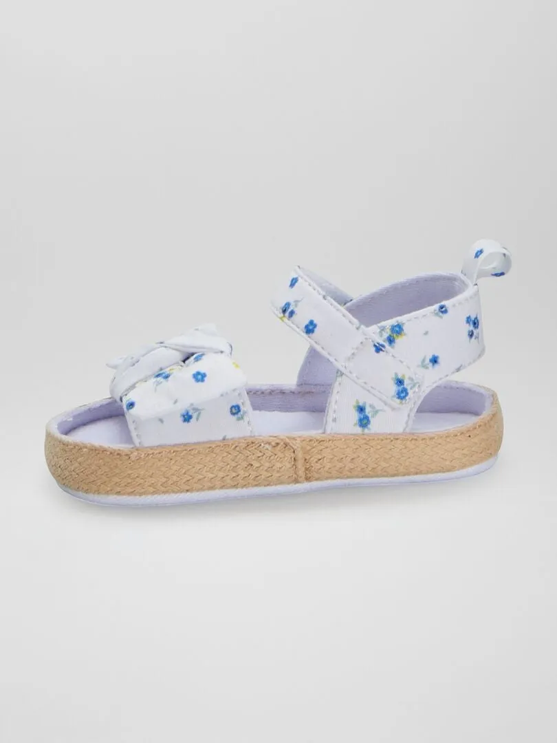 SANDALIAS DE FLORES CON TIRAS  BLANCO