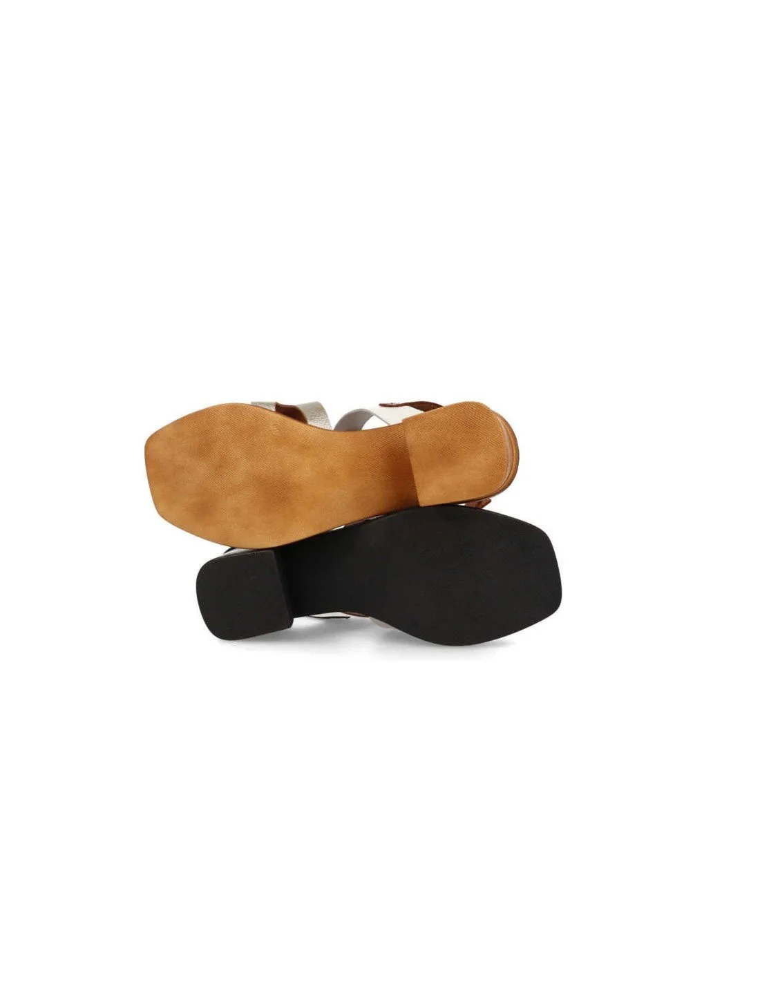 Sandalias romanas con tacón