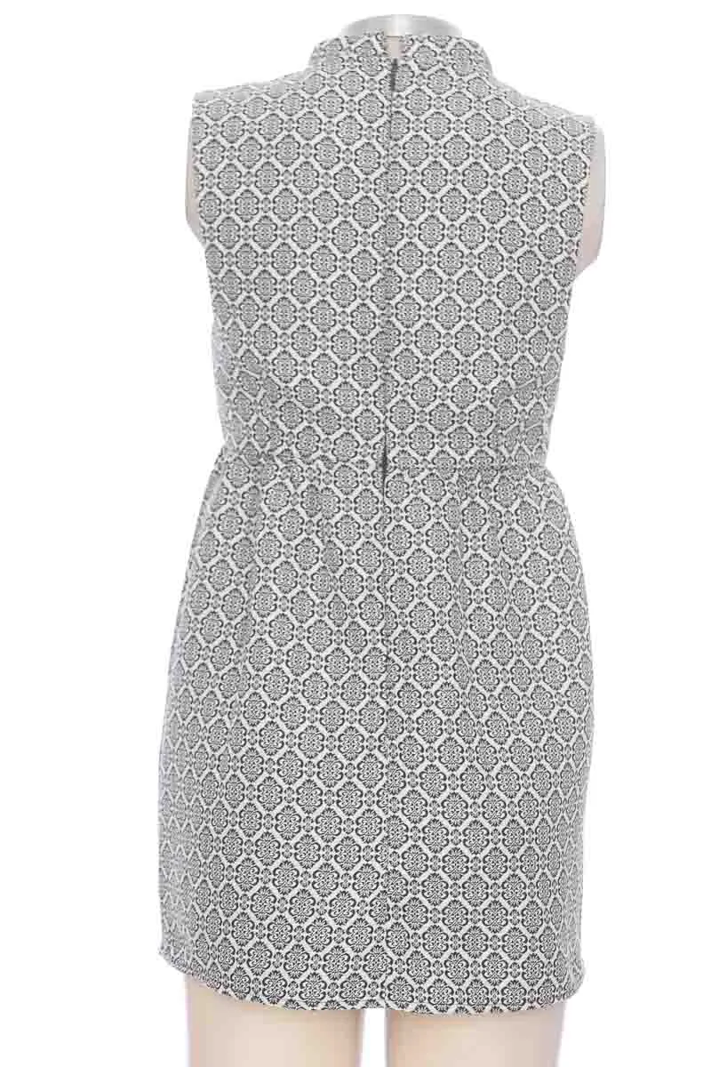 VESTIDO / ENTERIZO COLOR BLANCO  FOREVER 21