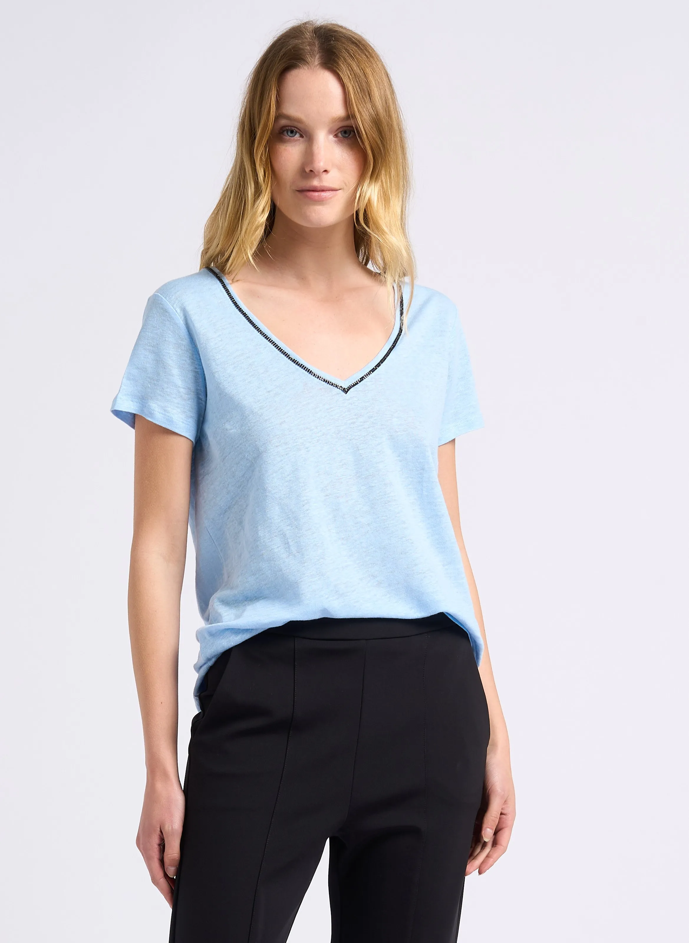 ZAPA TASMANIE  CAMISETA DE LINO CON CUELLO EN V EN AZUL