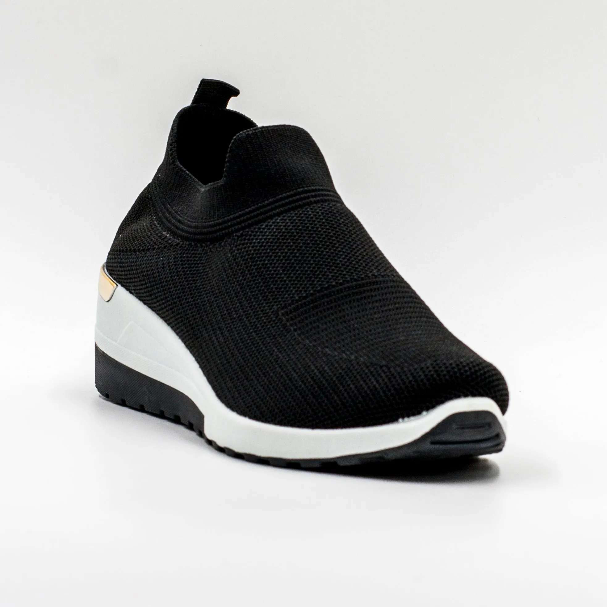 Zapatilla Alquimia terraplen color Negro