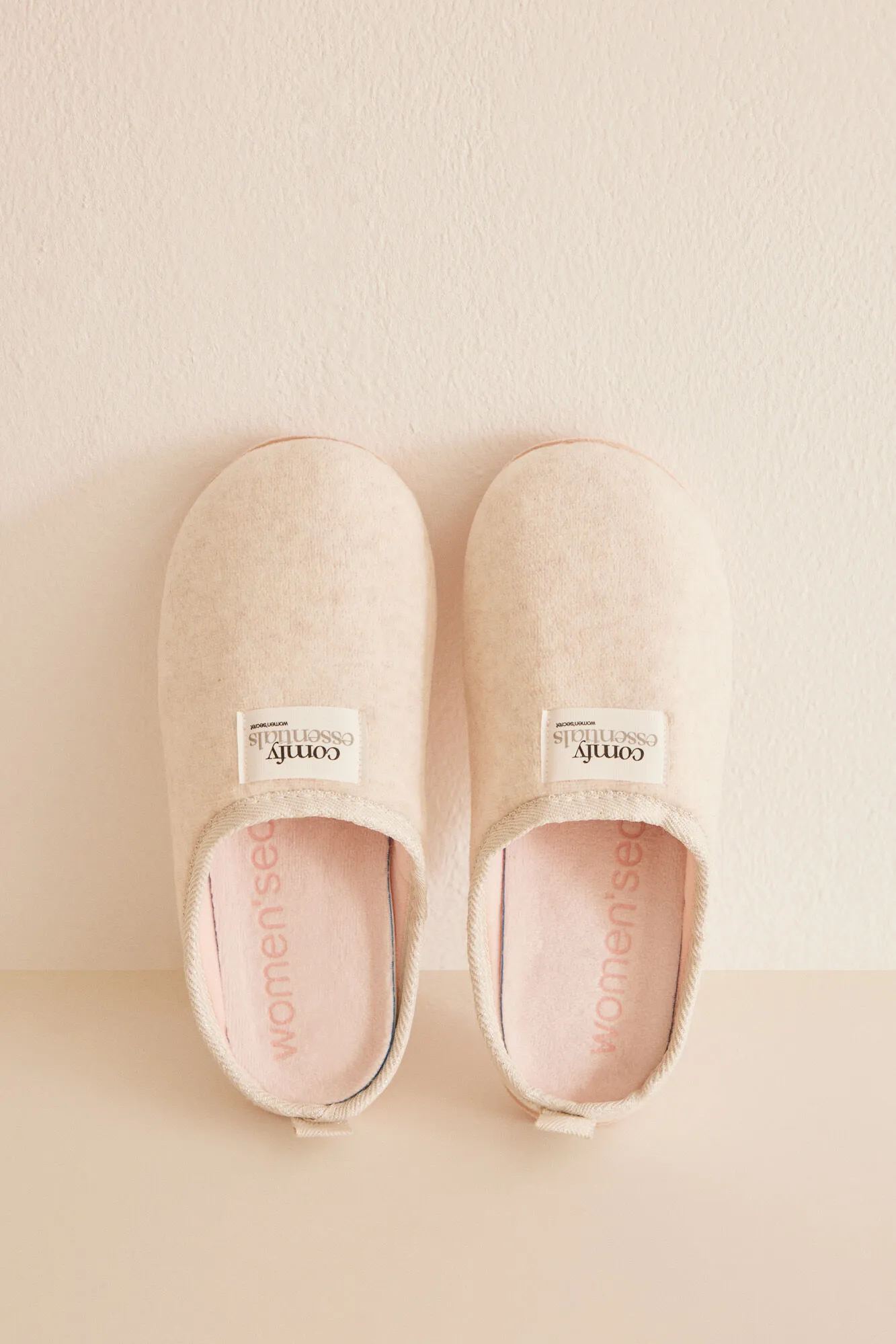 Zapatillas casa plantilla extraíble beige