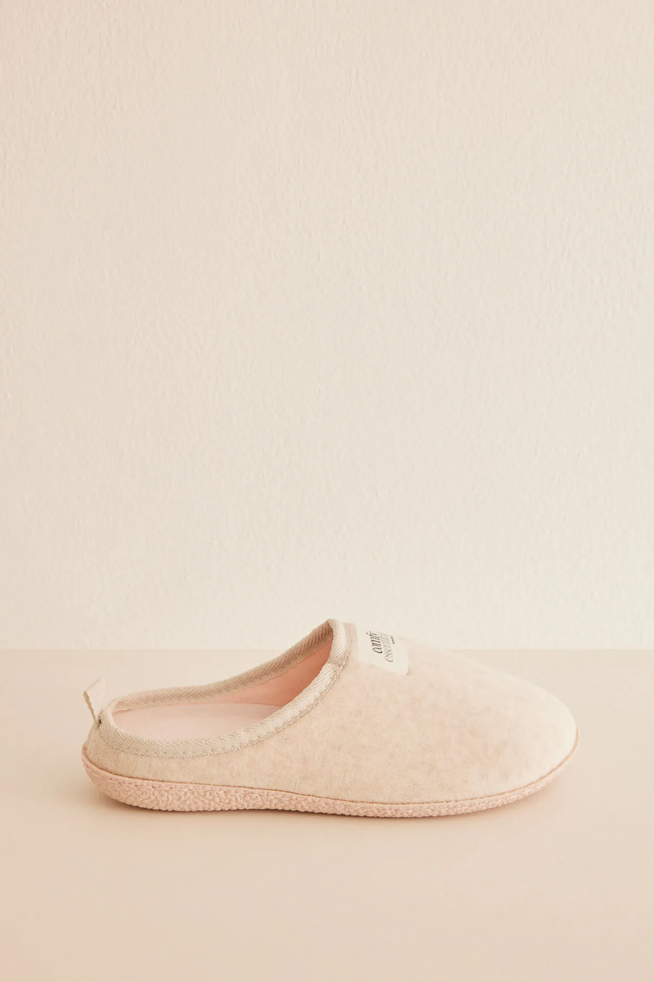 Zapatillas casa plantilla extraíble beige