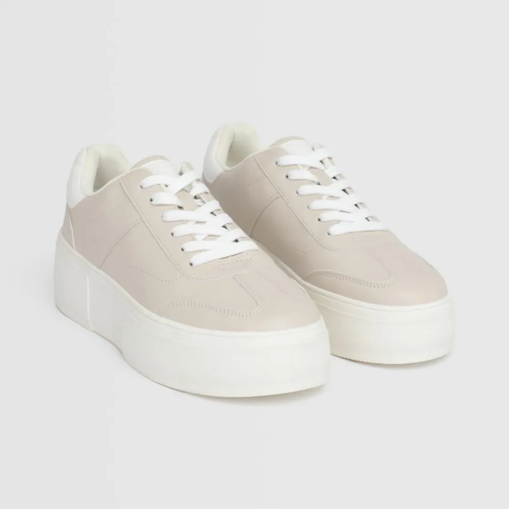 Zapatillas Urbanas Para Mujer Malabar Plattoe Beige